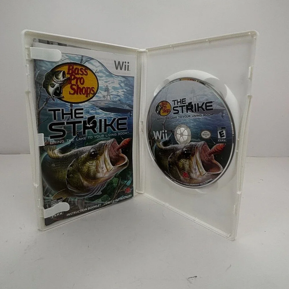 Bass Pro Shops The Strike (Nintendo Wii, 2009) Complete W/ Manual